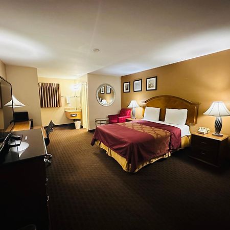 Franciscan Inn Motel Виста Екстериор снимка