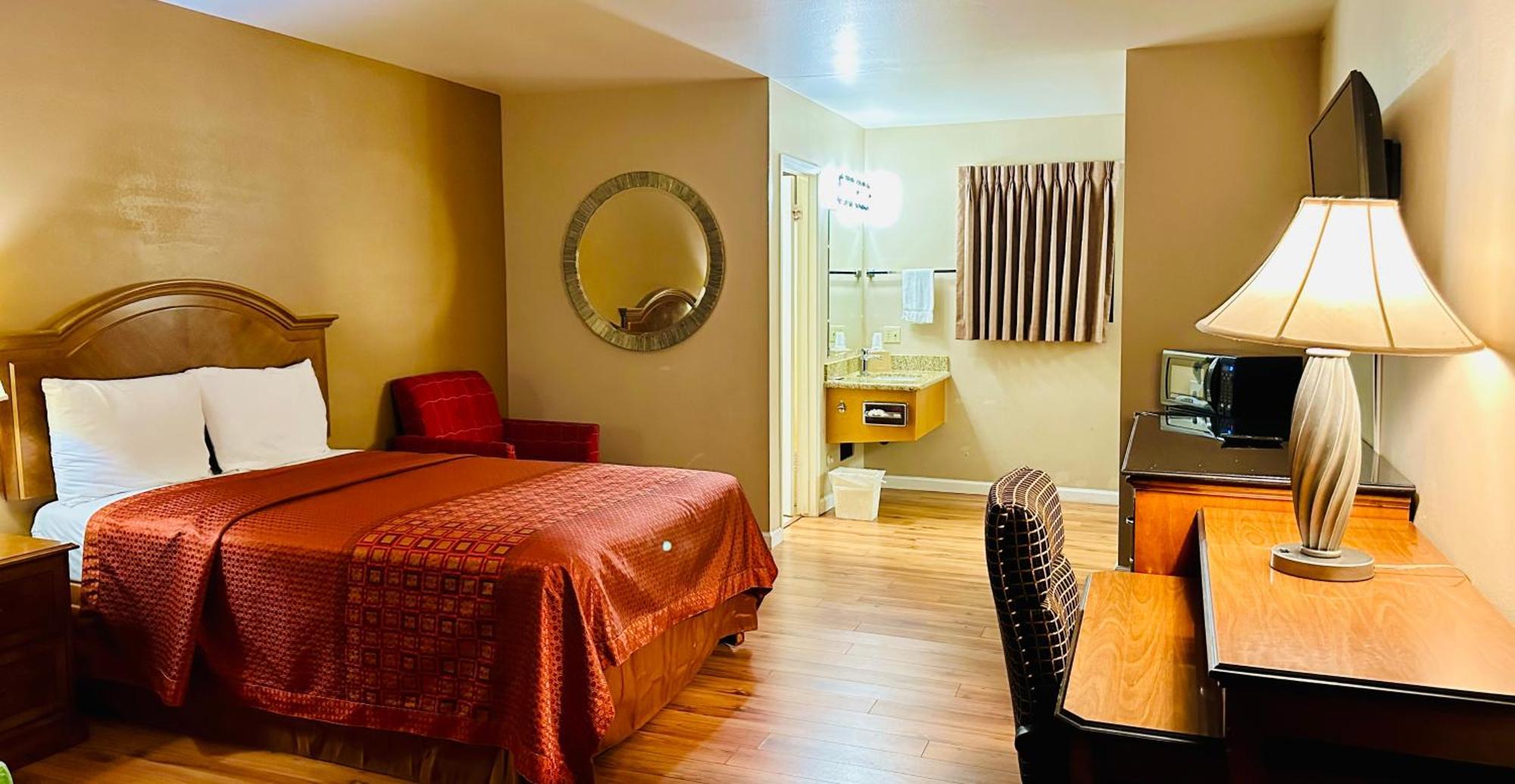 Franciscan Inn Motel Виста Екстериор снимка